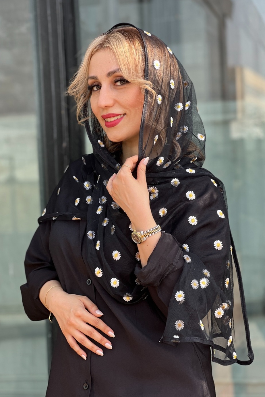 شال توری بابونه گلدوزی