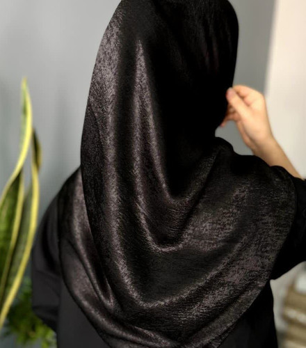روسری کوپرا اصل دور دانتل و نگین قواره ۱۱۰ کد ۱۱۵۰