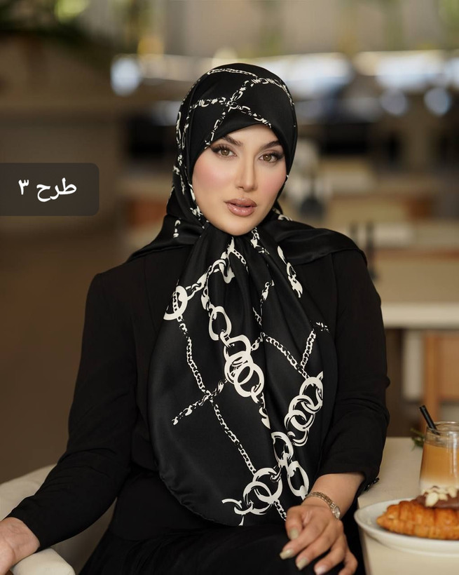روسری ابریشم توییل سفید مشکی دور دست دوز کد ۰۲۰۲۴