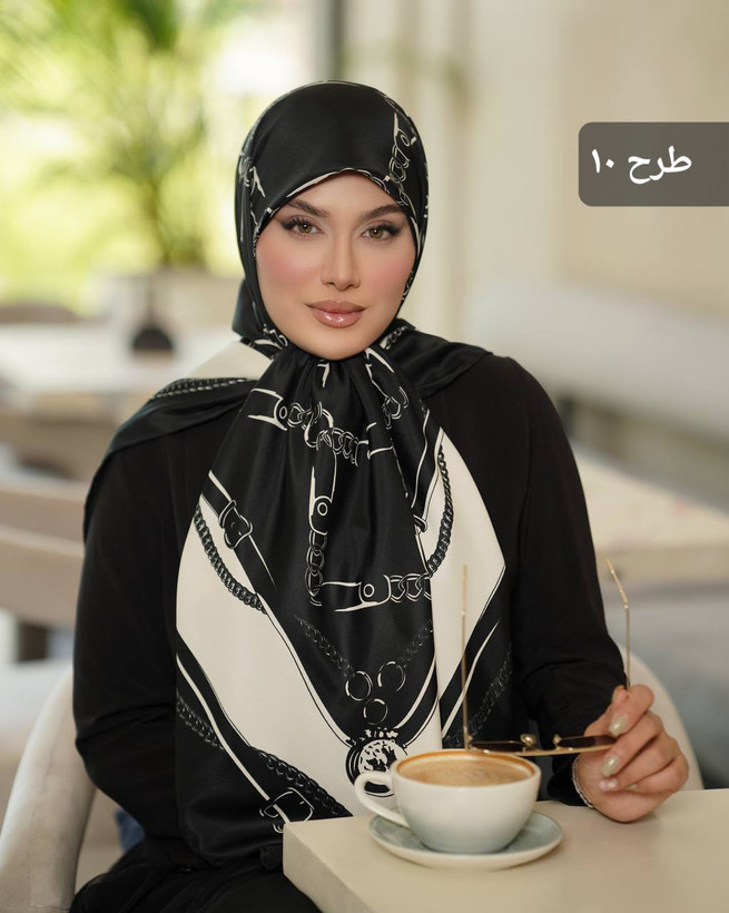 روسری ابریشم توییل سفید مشکی دور دست دوز کد ۰۲۰۲۴