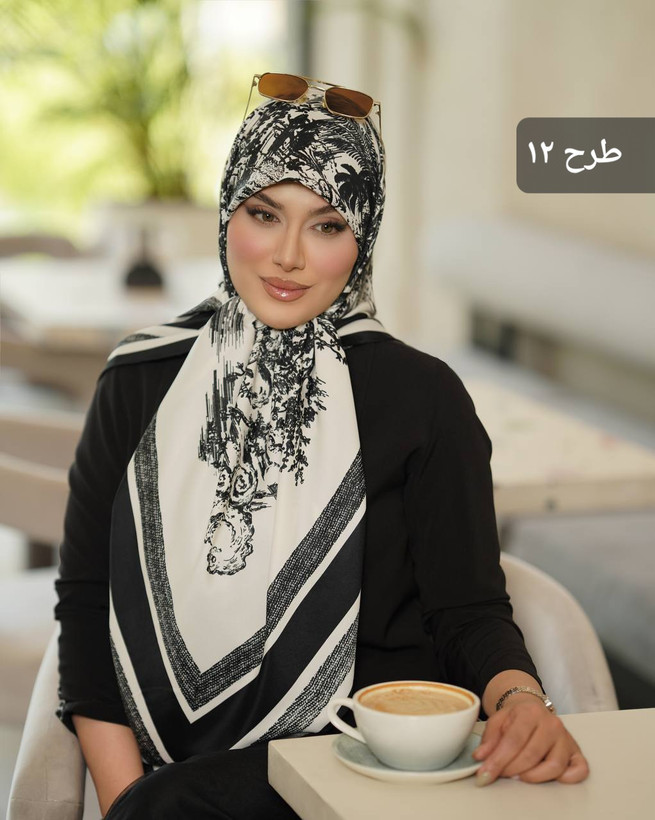روسری ابریشم توییل سفید مشکی دور دست دوز کد ۰۲۰۲۴