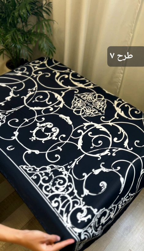 روسری ابریشم توییل سفید مشکی دور دست دوز کد ۰۲۰۲۴