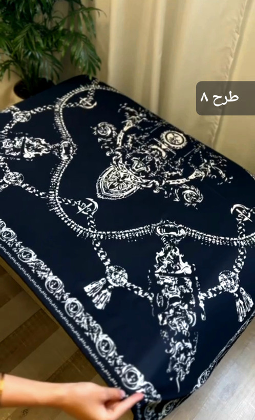 روسری ابریشم توییل سفید مشکی دور دست دوز کد ۰۲۰۲۴